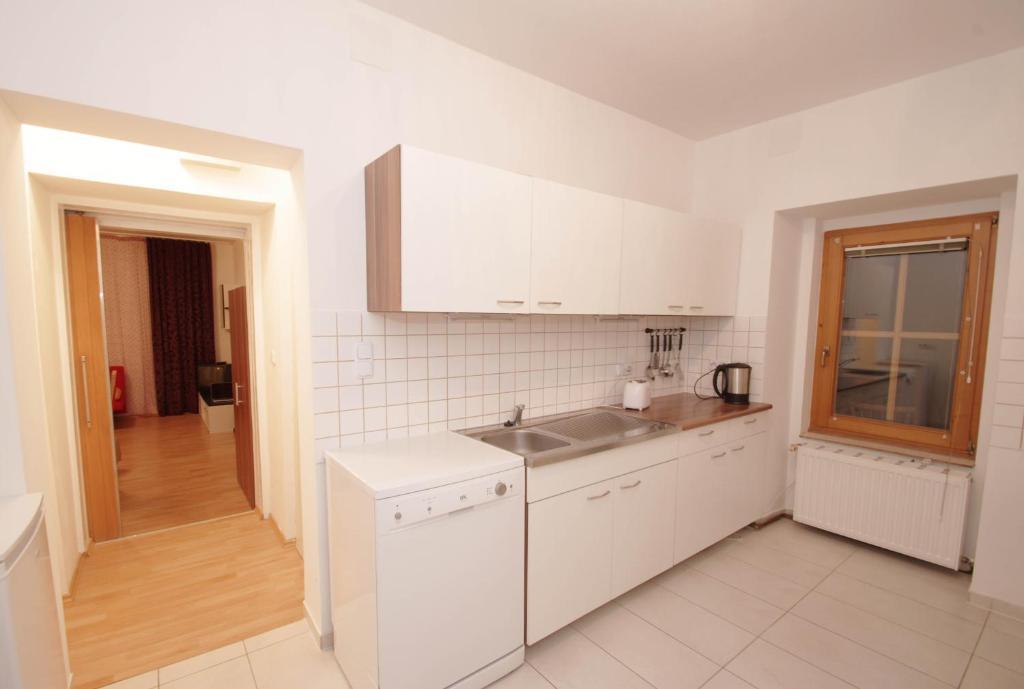 Raisa Apartments Fuenkhgasse Пресбаум Номер фото