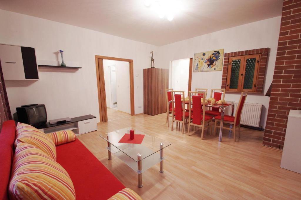 Raisa Apartments Fuenkhgasse Пресбаум Номер фото