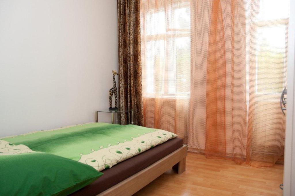 Raisa Apartments Fuenkhgasse Пресбаум Номер фото